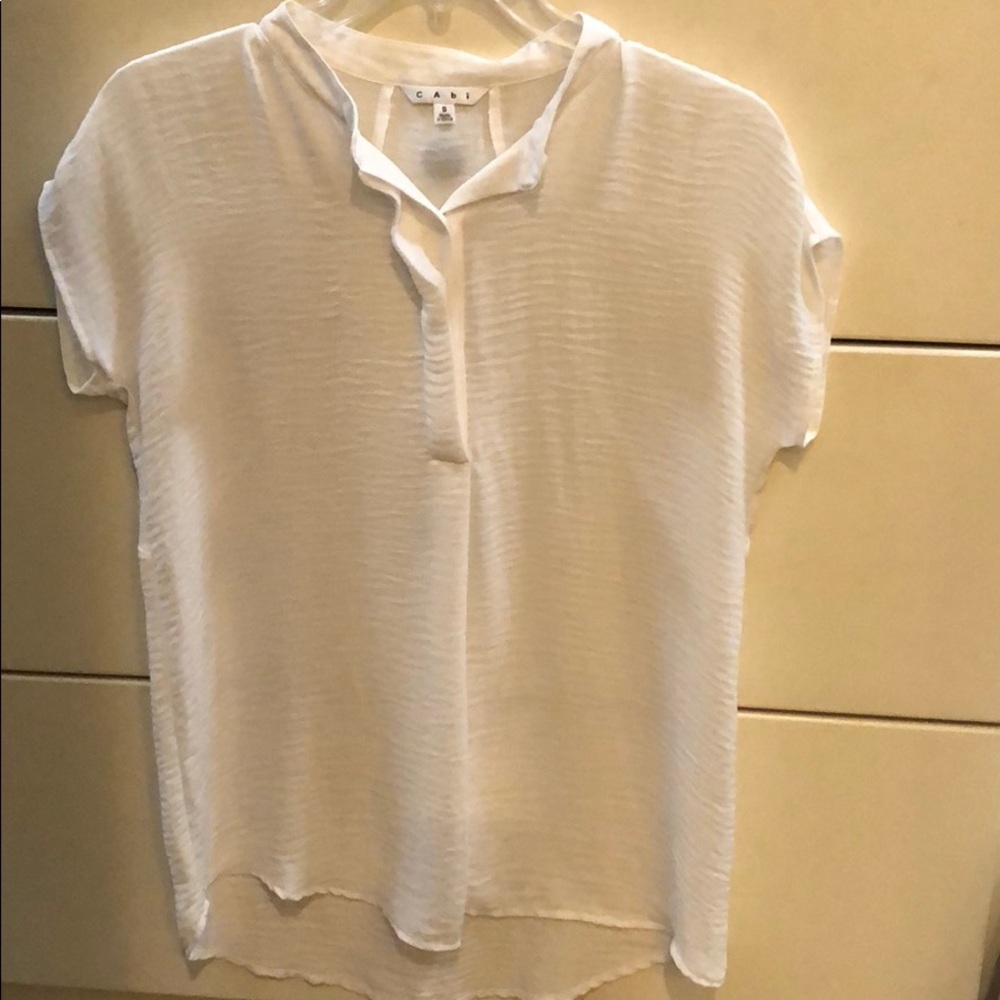 Women’s white top